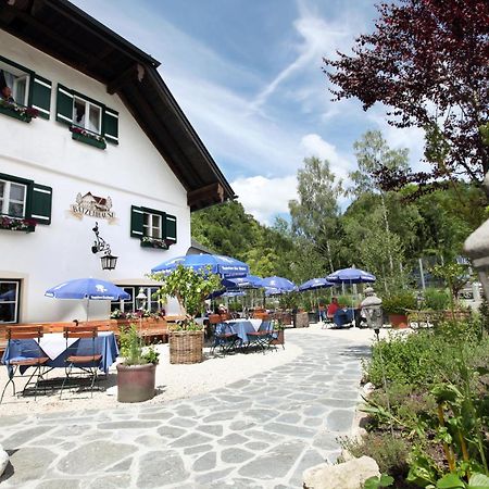 Landgasthof & Restaurant Batzenhaeusl Sankt Gilgen Luaran gambar